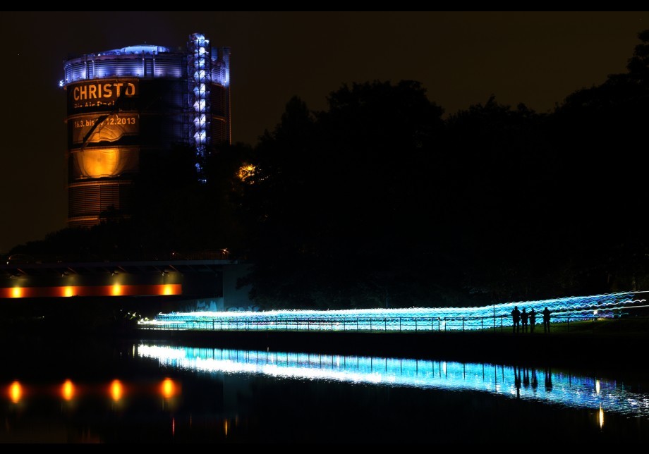 Am Gasometer (und Kanal) (Bild: Dirk Sichelschmidt)