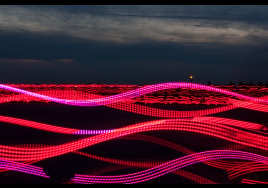 red lines (Bild: Ludger van Holt)