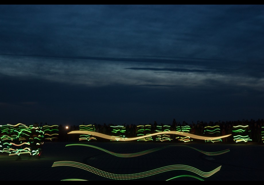 green lines and flash (Bild: Ludger van Holt)
